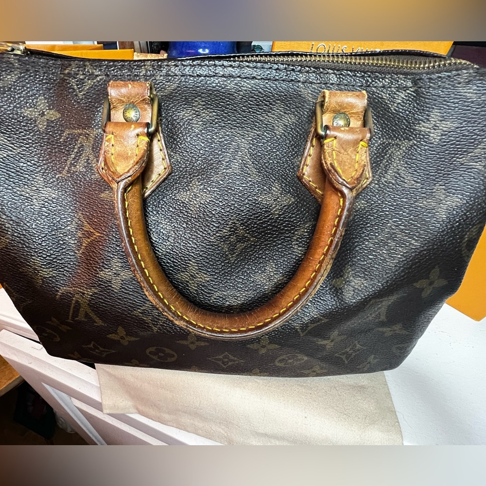 Louis Vuitton Vintage Monogram Coated Canvas Speedy 25